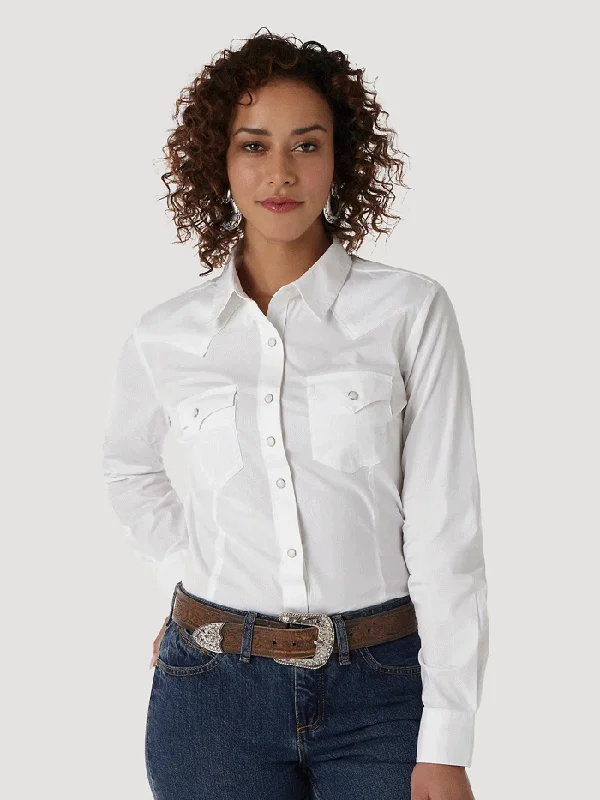 Wrangler LW1001W Ladies Western Long Sleeve Solid Shirt White - B-- Front Pockets Side Pockets Patch Pockets Wrangler LW1001W Ladies Western Long Sleeve Solid Shirt White - B-- Front Pockets Side Pockets Patch Pockets