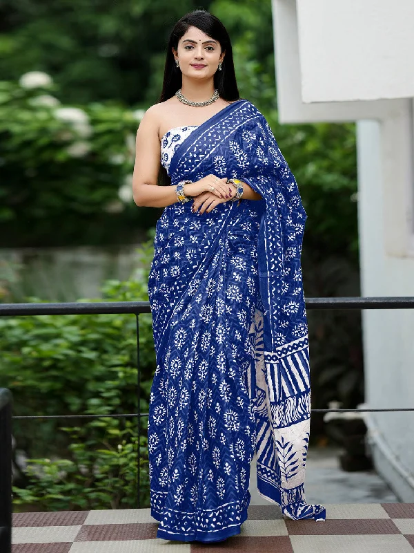 Women's Cotton White Printed Designer Saree With Blouse Piece Chic Wrap Blouse