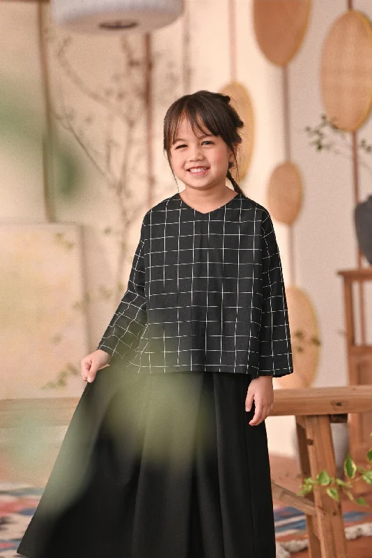 The Heiwa Selesa Blouse - Mado Subtle Shimmer Blouse