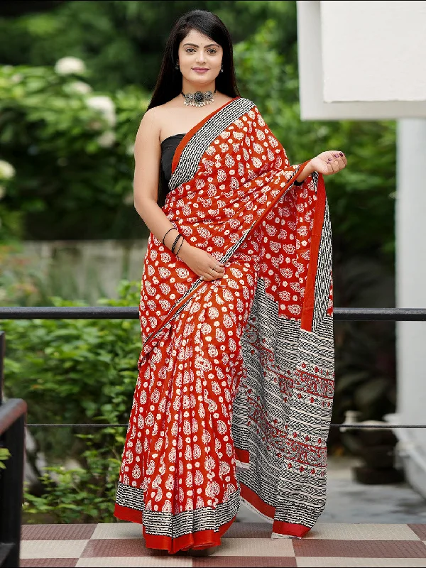 Women's Cotton Black Printed Designer Saree With Blouse Piece Casual Relaxed Fit Blouse Women's Cotton Black Printed Designer Saree With Blouse Piece Casual Relaxed Fit Blouse