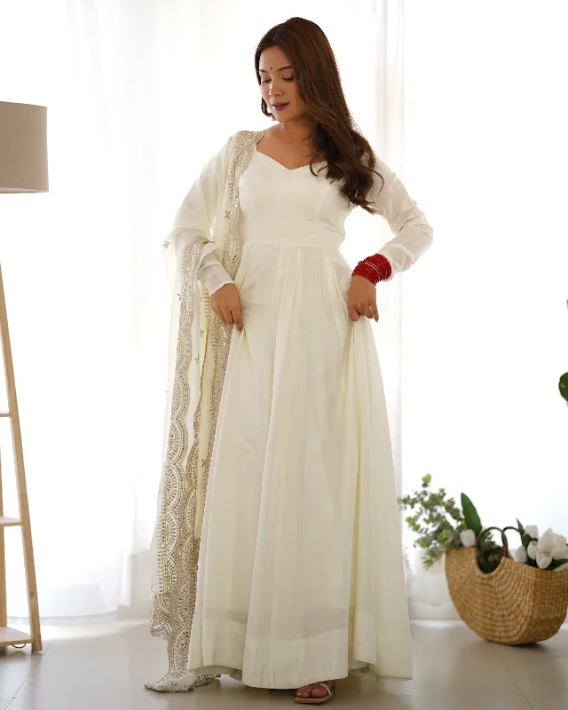 Lorenvalley Fashion Offwhite Pure Roman Silk Chanderi Fabric Fully Flared Anarkali Pant With Dupatta Set - Off White High-Waist Jogger Pants
