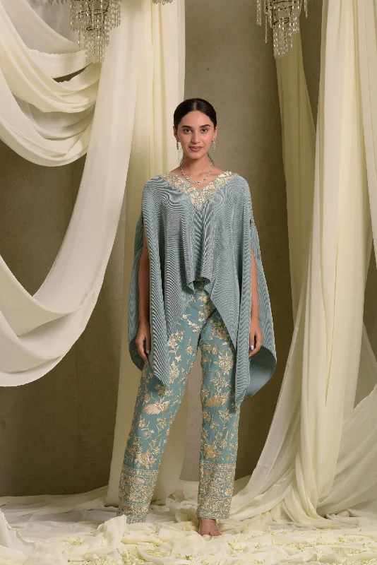 Reyna Gara Glazed Embroidered Pleated V- Neck Cape Coordinated with Straight Pants - Mint High-Waist Jogger Pants Reyna Gara Glazed Embroidered Pleated V- Neck Cape Coordinated with Straight Pants - Mint High-Waist Jogger Pants