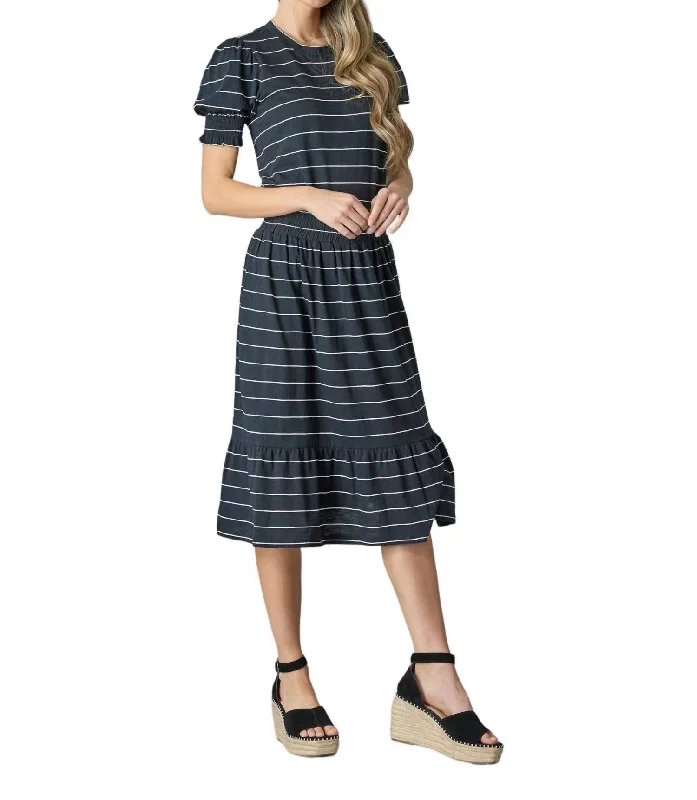 Tres Belle Skirt In Black leather skirt bold