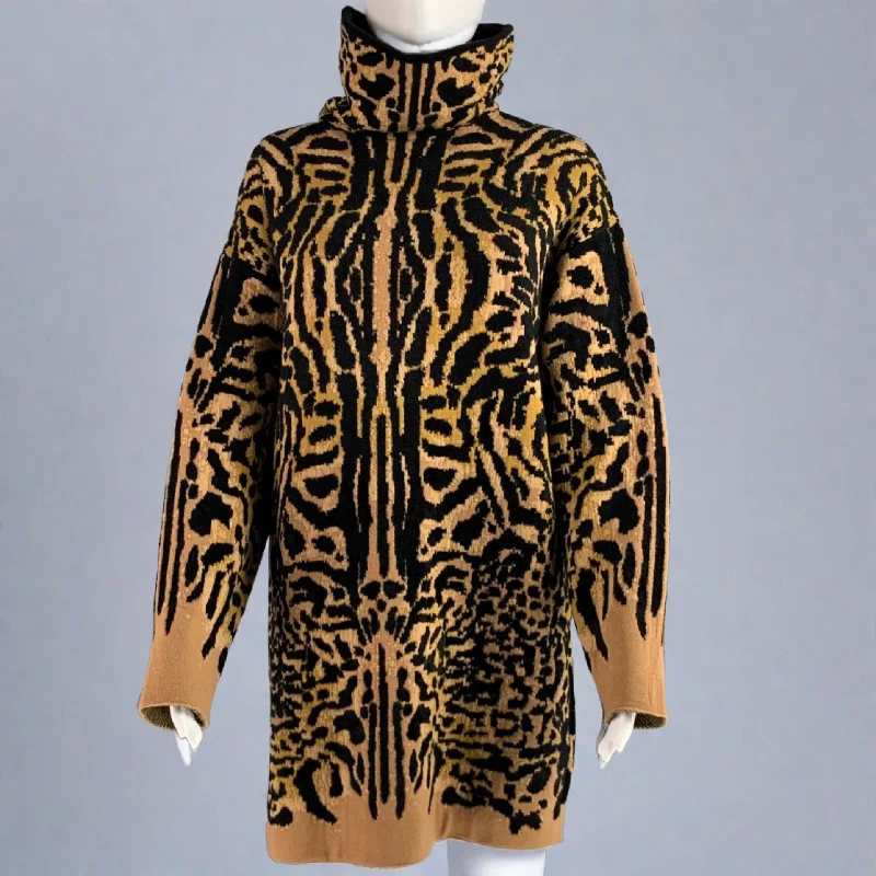 GIVENCHY Size XS Black Camel Wool Blend Leopard Turtleneck Sweater Graphic Sweater Embroidered Appliqued GIVENCHY Size XS Black Camel Wool Blend Leopard Turtleneck Sweater Graphic Sweater Embroidered Appliqued