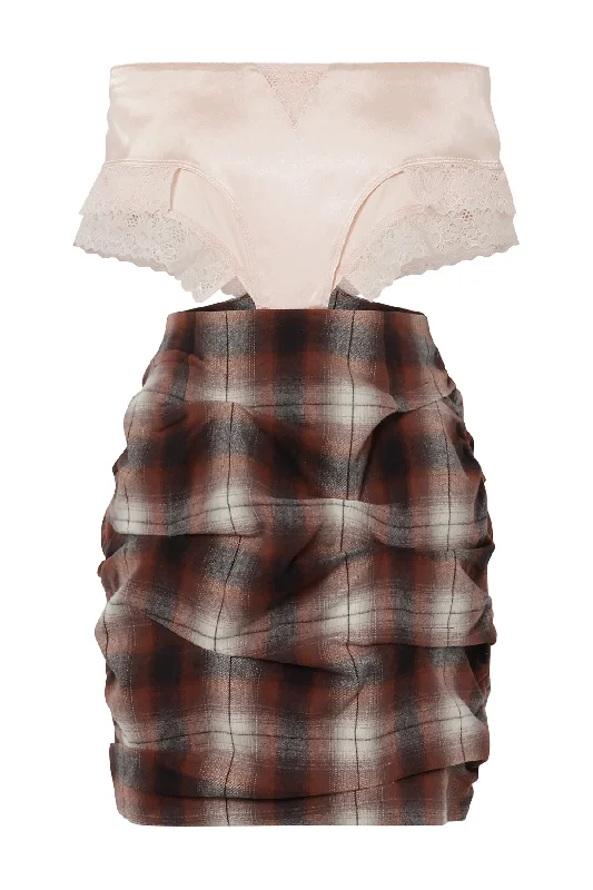 Panty & Skirt / Pink chiffon skirt flowing