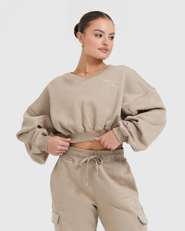 All Day Est 2020 Crop V-Neck Sweatshirt | Sandstone