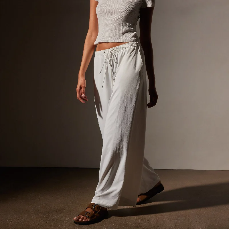 Lightweight Matte Sateen Wide Leg Pant - White